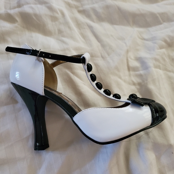 Unique Vintage Shoes - Pin Up Couture Tuxedo Pumps